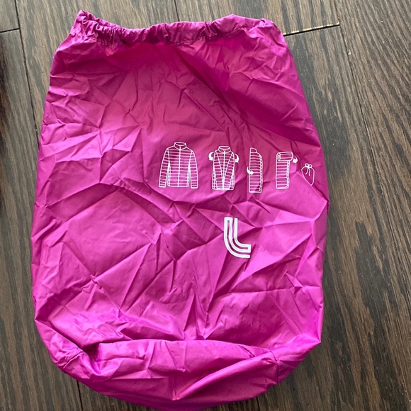 Lole Hooded Light Weight Packable Jacket, with Pouch - Picture 8 of 9